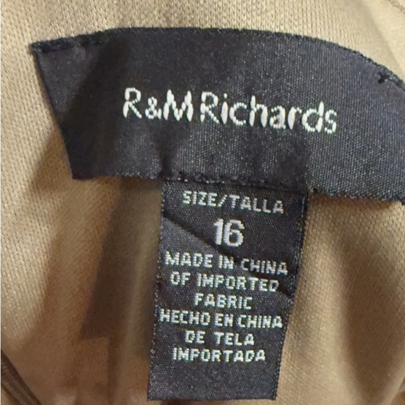 R&M RICHARDS SILVER HALTER GOWN SIZE 16 – BEADED NECKLINE - Picture 3 of 12